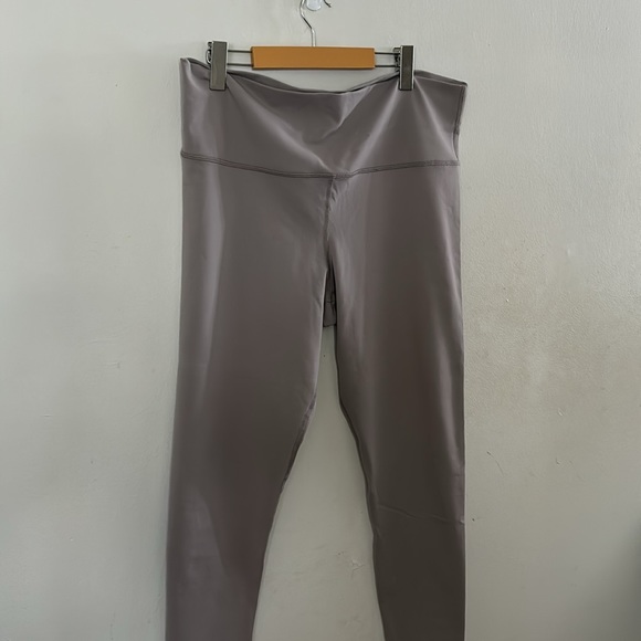 TNA ACTION LEGGINGS - Picture 2 of 14